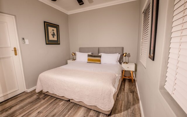 The Corner House L'A-nnexe