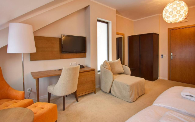 Hotel MIR
