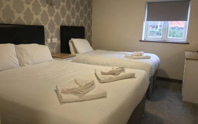 The Alcester Inn