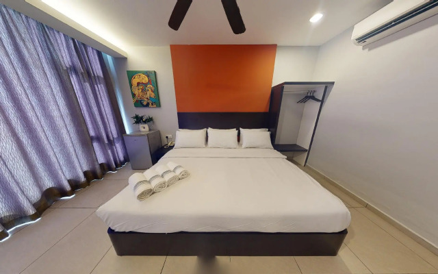 Golden Court Hotel