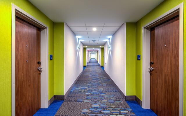Holiday Inn Express & Suites Reedsville - State Coll Area by IHG