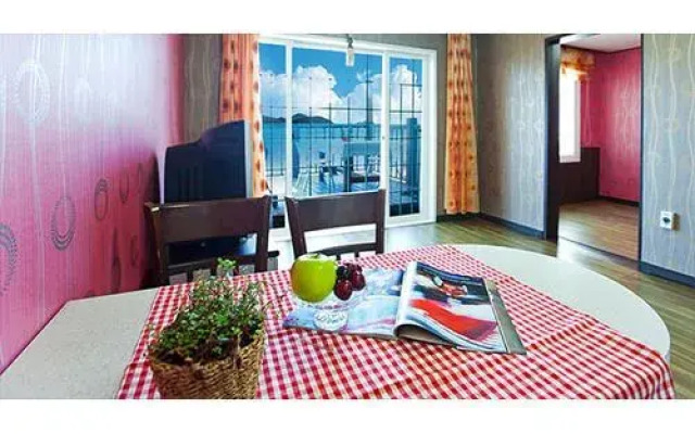 Geoje Napoli Pension