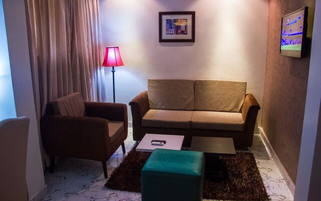 Glee Hotel