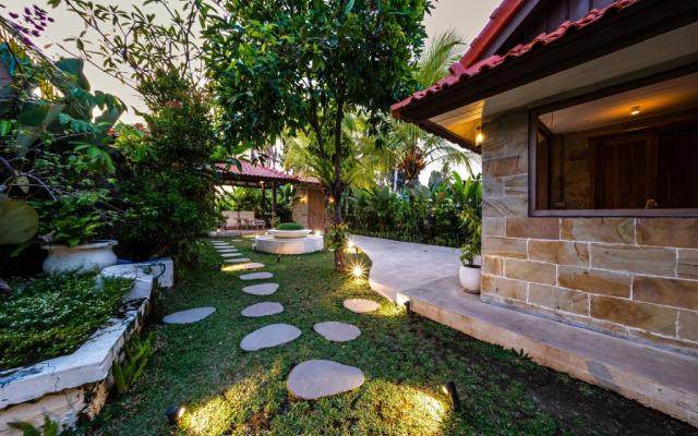 Nyaman Villas by EVDEkimi - Romantic escape among rice fields with Pool, Terrace