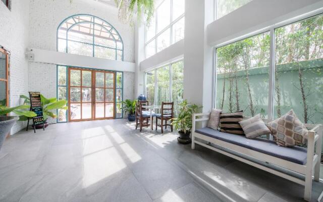 Blooming Hill Boutique Suites
