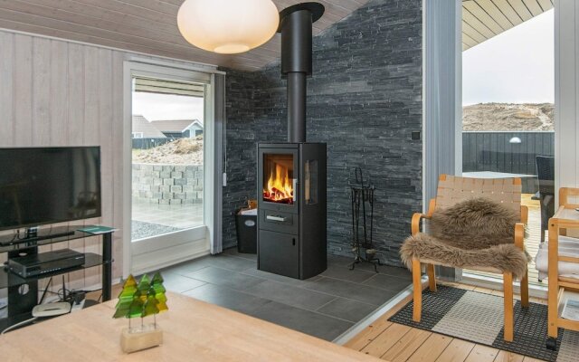 Spacious Holiday Home With Sauna in Hvide Sande