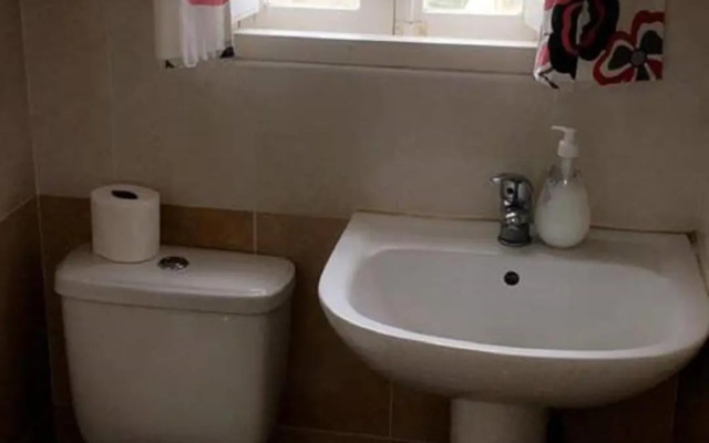 Qronfli Holiday Apartments With Swimming Pool