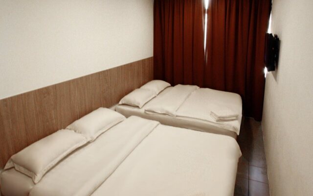 Place2Stay - Airport