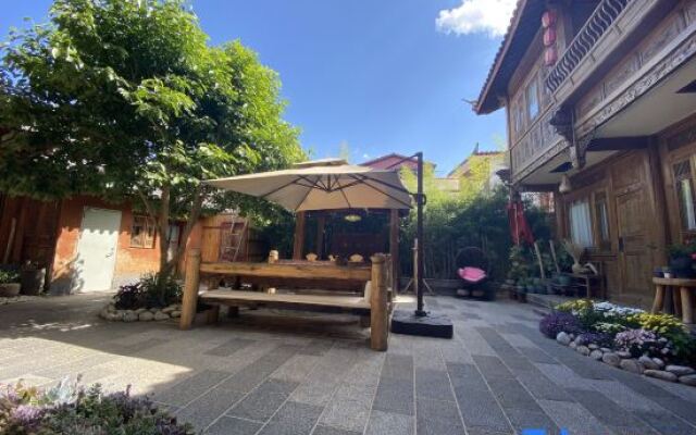 Yunmengze Hostel