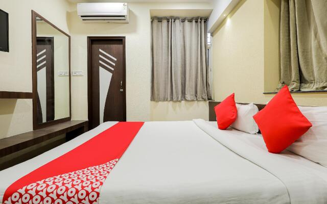 OYO 70099 Hotel Relax