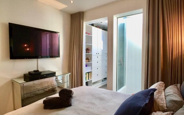 3 Storey Home Close Walk To Fox Studios SCG & City – Guest Rooms – Sydney