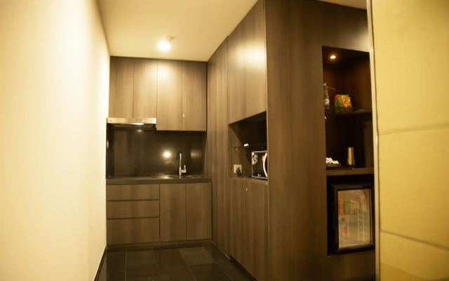 Novotel Kolkata Hotel & Residences Hotel