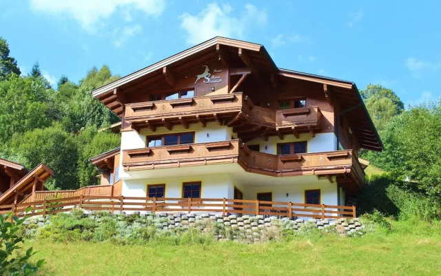Spacious Chalet near Ski Area in Saalbach-Hinterglemm