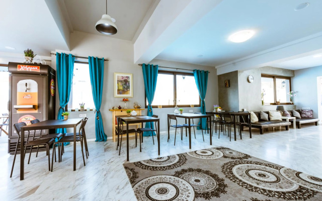 Gregory Comfort Hotel