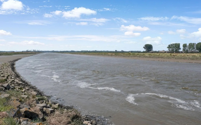 Stylish Beachside Retreat