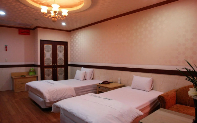 Gumi Hotel