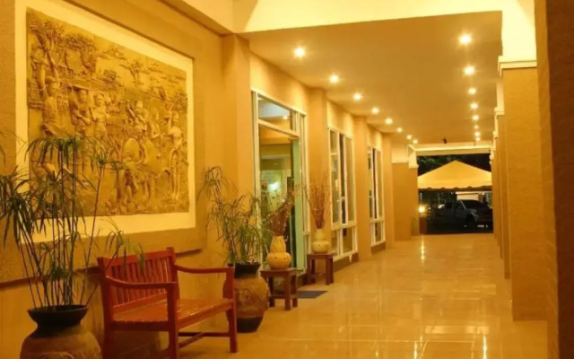 Tonwa Resort Hotel