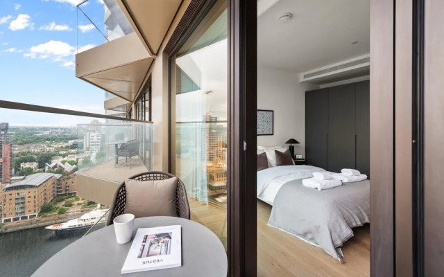 Luxury two Bedroom Apartment in East London s Docklands
