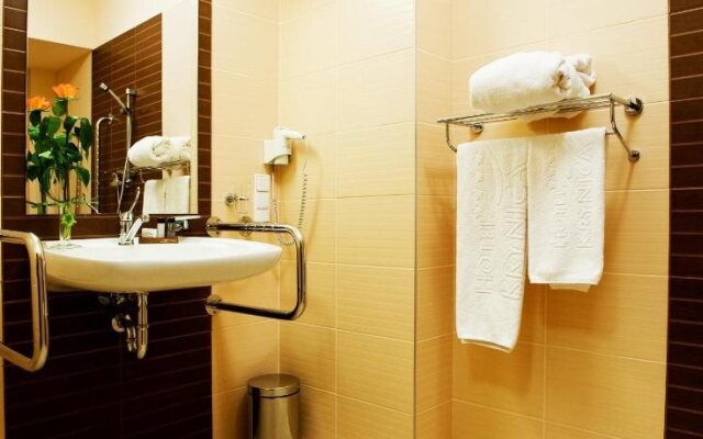 Hotel Krynica Conference & SPA