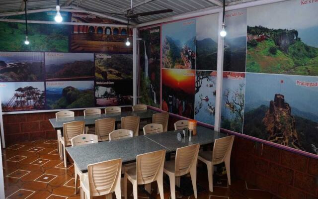 Hotel Godai Girikunj