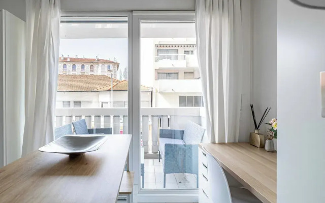 Charming Studio With Balcony & Pool -heart of Nice