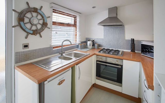 Host Stay Aurora Shore