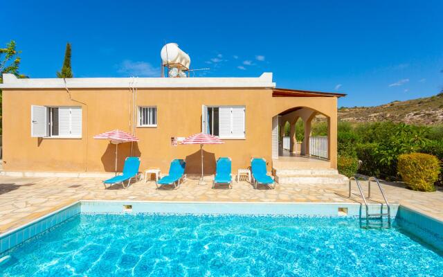 Villa Lela Pente Large Private Pool Walk to Beach A C Wifi Car Not Required Eco-friendly - 2167