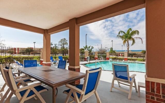 Holiday Inn Express & Suites Houston East, by IHG