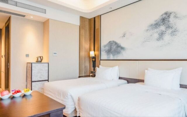 Maison New Century Hotel