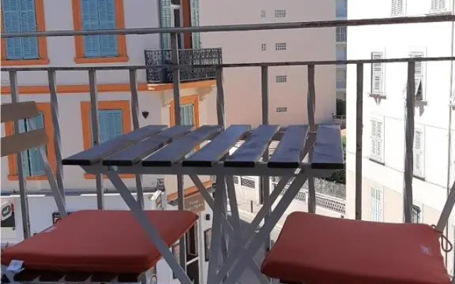 Studio Suquet balcony 1 min beach, 10 min Palais & Croisette Works - Apartment in Cannes - Photo 3