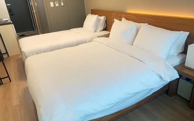Chungchoho Best Hotel