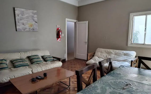 HA! 1 Resi para estudiantes