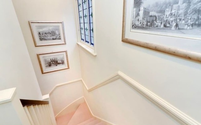 Stylish Apartments in Victoria & Westminster