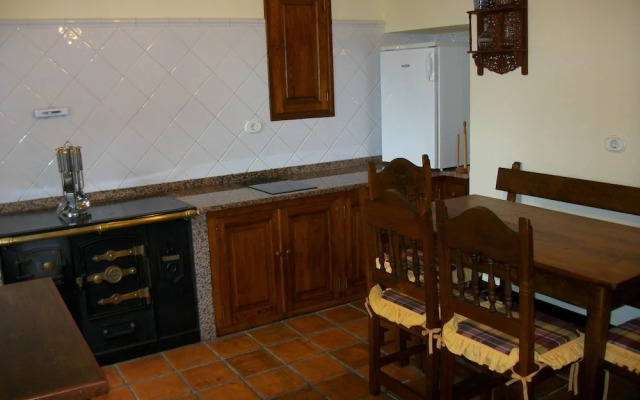 Casa de Aldea Los Glayus