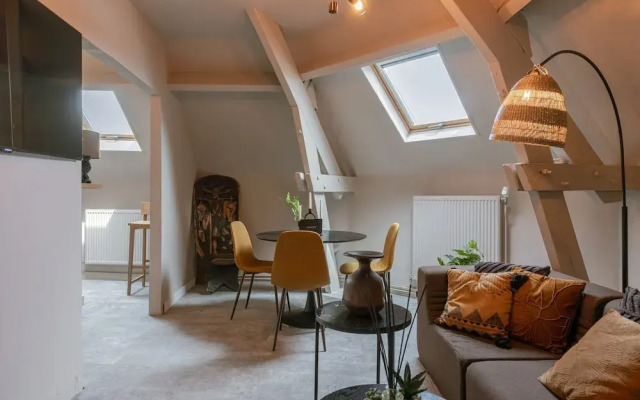 Chic Rooftop Apartment in Antwerp s Shopping hub