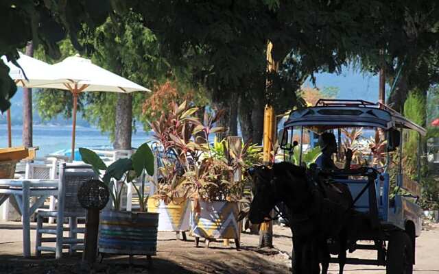 Star Bar and Bungalows