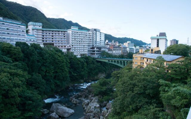 Monogusanoyado Hanasenkyo