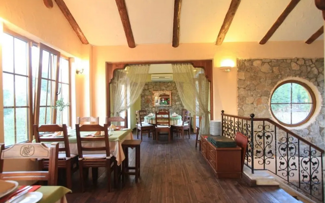 The Olive Tree Studios - Adults Only