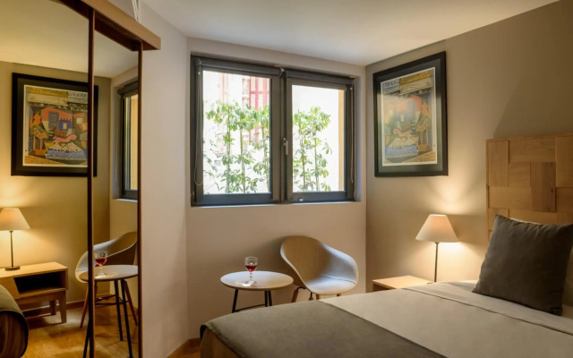Fos DownTown Suites