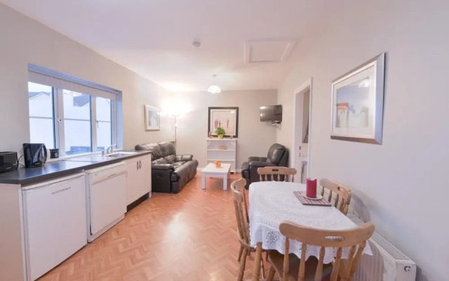 10mindrivecliffsofmoher-cozy2br-parking-wifi