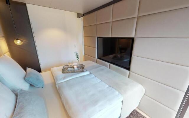 White Pearl Apartment 2.02
