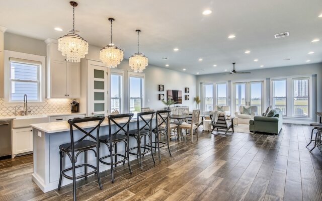 Skin And Bones 4 Bedroom Home