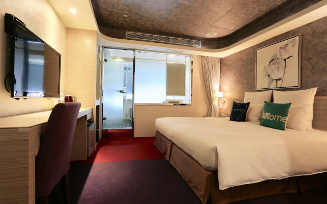 V one Hotel