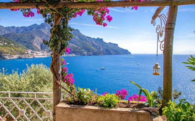 Villa With Terrace and sea View in Ravello ID 3196