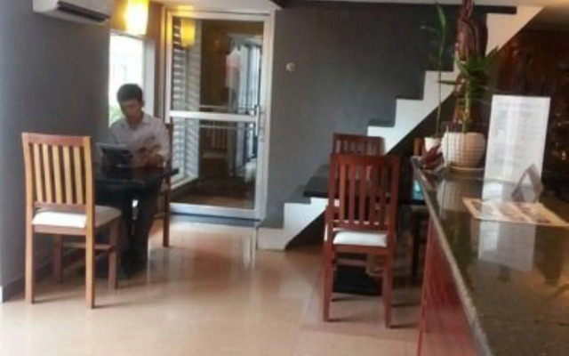 Pillar Hotel