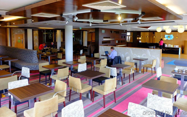 Holiday Inn Express London-Epsom Downs by IHG