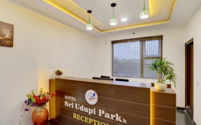 Hotel Sri Udupi Park by OYO Rooms