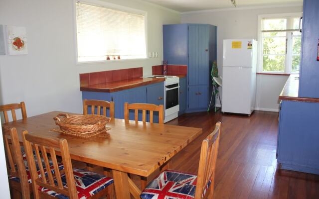 16 Torquay Tce