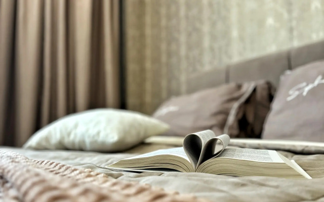 CrystalRentals (КристалРенталс) на улице Валентины Трофимовой 8