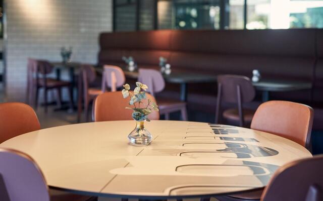 Corendon Apartments Amsterdam Schiphol Airport Hotel